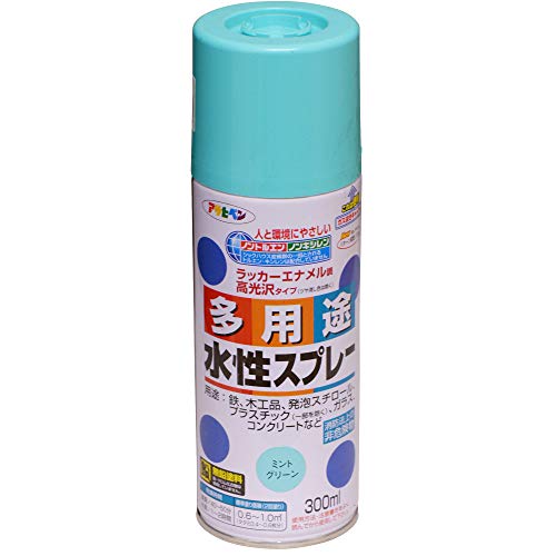 ミントグリーン/300ml/-・Color:ミントグリーンSize:300ml・パッケージ個数:1・タレにくく、きれいに仕上がります。・油性塗料や、発泡スチロールに塗っても下地を侵さず、いろいろな素材に使用できます。・乾燥前には水ぶきで落とせて、いったん乾くと日光や雨に強い。・消防法上の非危険物・鉛・クロム化合物を使用していません。乾燥時間:夏期/40~50分 冬期/1~2時間 ●塗り重ね時間の目安: 1回で仕上げずに乾燥させてから2回目を塗装してください。 光沢:ツヤあり/ツヤ消し 下処理方法:■塗る面のゴミ、油分、ホコリ、ワックスをとります。 ■塗料がついて困る周囲はあらかじめマスキングテープや養生シートで覆います。 ■取り扱い中は、必要に応じてマスクや保護メガネ、手袋などを使用してください。 ■新しいコンクリートやモルタルには適しません。