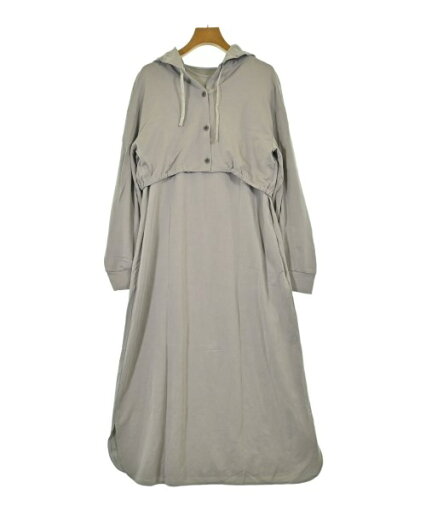 Gabardine K.T ギャバジンケーティーセットアップ・スーツ(その他) レディース 9(M位) ライトグレー【中古】【古着】 Gabardine K.T ギャバジンケーティーセットアップ・スーツ(その他) レディース 9(M位) ライトグレー【中古】【古着】