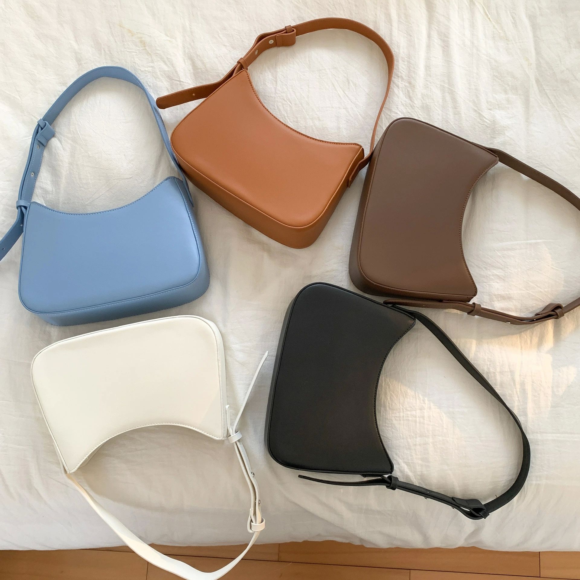 アンダーアームバッグ ニッチ 上品