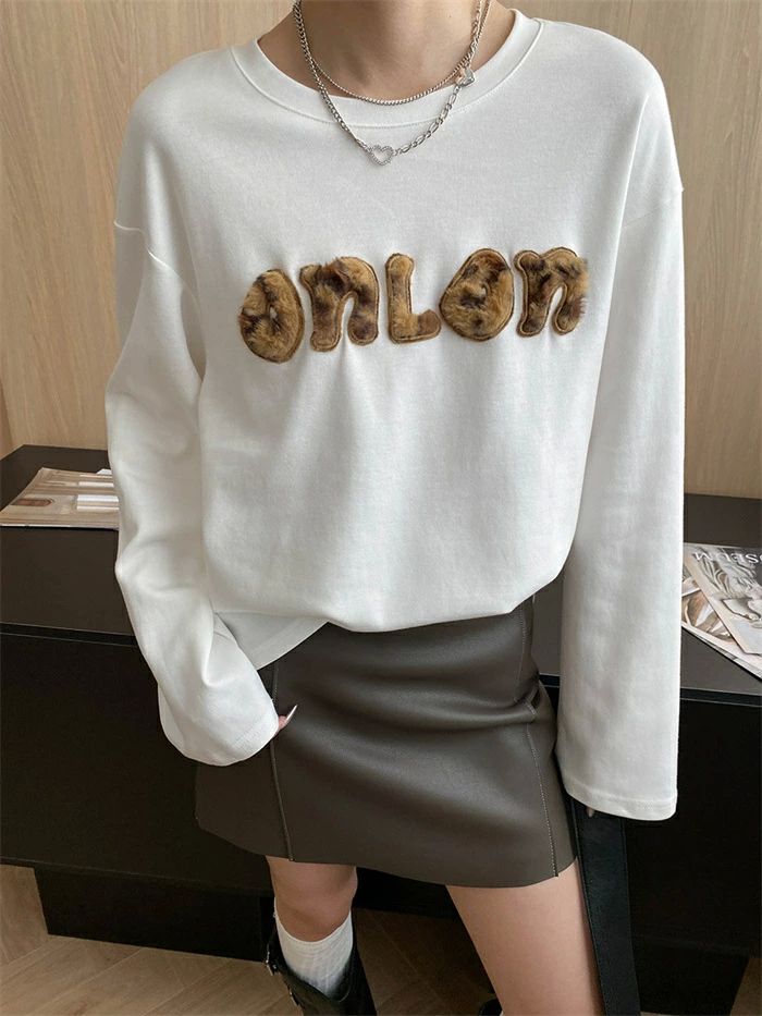 インナー 立体感 刺繍 レディース 秋 綿100％ トップス 長袖 ヒョウ柄 tシャツ クルーネック レイヤード おしゃれ ゆったり 体型