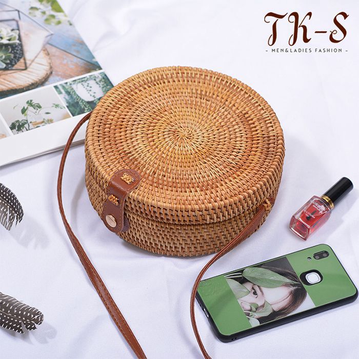 ハンドバ 草編みバッグ シンプル ショルダーバッグ 花柄 裏地付き メッシュバッグ かごバッグ 手編み レディース ストローバッグ