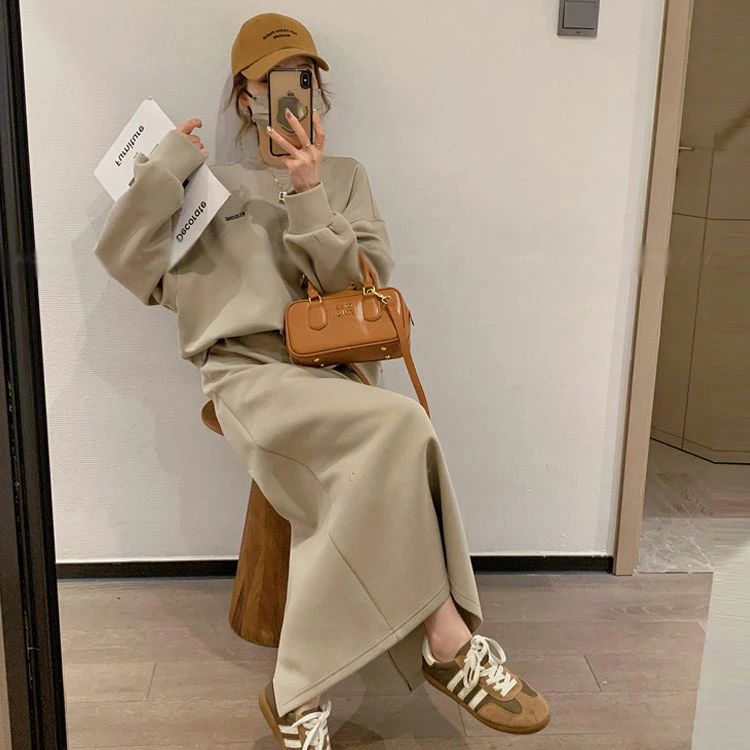 トレーナー パーカー レディース 長袖 スカート 刺繍ロゴ セットアップ 春 スウェット 上下セット スエット ウエストゴム ロングスカート 大きいサイズ きれいめ おしゃれ 大人可愛い 秋 セットアップ 冬 体型カバー