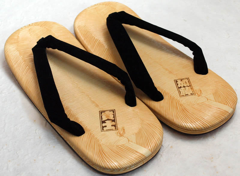 【送料無料】男性用雪駄・草履(黒鼻緒M・Lサイズ)耐久性の良い本皮底♪名入れ加工で他人と間違う心配が無くなります(^^)和装・和服の履物として、祭りや花火の浴衣にもどうぞ。普段使いにも渋いです!外国人の大切な方への贈り物に