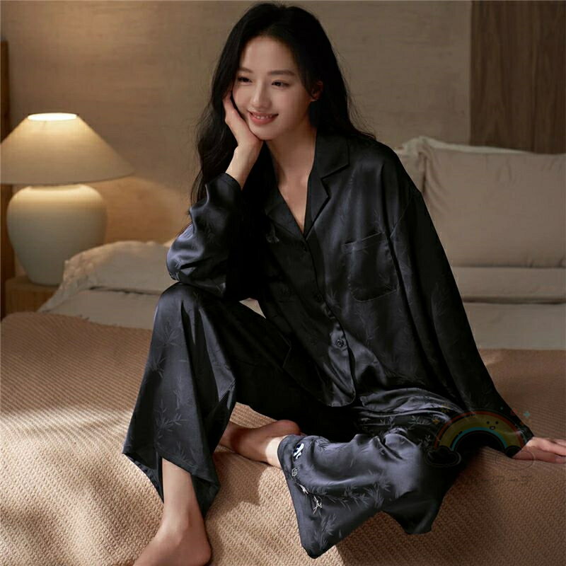 ペア パジャマ 合成シルク 長袖 男女2着 セット 夏 セットアップ カップル 春 秋 長袖トップス ルームウェア レディース 2点セット 高級 サテン メンズ 結婚祝い プレゼント ペアパジャマ 春夏 シルクの質感 おすすめ セクシー おしゃれ 人気 部屋着