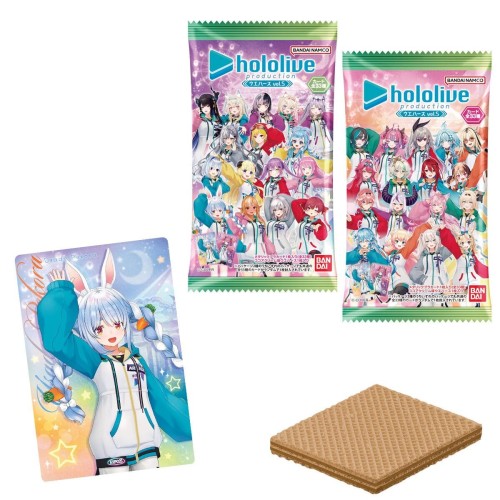 「ホロライブプロダクション」のカード付ウエハース最新弾！ 前弾・後弾で「ホロライブプロダクション」のメンバーが集合！ 後弾には33名がラインナップされます。 裏面にはこの商品だけで見る事が出来る 各メンバーの手書きコメントをプリント！ どんな事が書かれているかは手にしてからのお楽しみ♪ 全種キラキラと高級感のあるメタリックプラカードです。 ●メタリックプラカード1枚（全33種） ●ココアクリーム味ウエハース1枚 ・兎田ぺこら ・不知火フレア ・白銀ノエル ・宝鐘マリン ・天音かなた ・角巻わため ・常闇トワ ・姫森ルーナ ・雪花ラミィ ・桃鈴ねね ・獅白ぼたん ・尾丸ポルカ ・ラプラス・ダークネス ・鷹嶺ルイ ・博衣こより ・風真いろは ・ベスティア・ゼータ ・カエラ・コヴァルスキア ・こぼ・かなえる ・シオリ・ノヴェラ ・古石ビジュー ・ネリッサ・レイヴンクロフト ・フワワ・アビスガード ・モココ・アビスガード ・エリザベス・ローズ・ブラッドフレイム ・ジジ・ムリン ・セシリア・イマーグリーン ・ラオーラ・パンテーラ ・響咲リオナ ・虎金妃笑虎 ・水宮枢 ・輪堂千速 ・綺々羅々ヴィヴィ