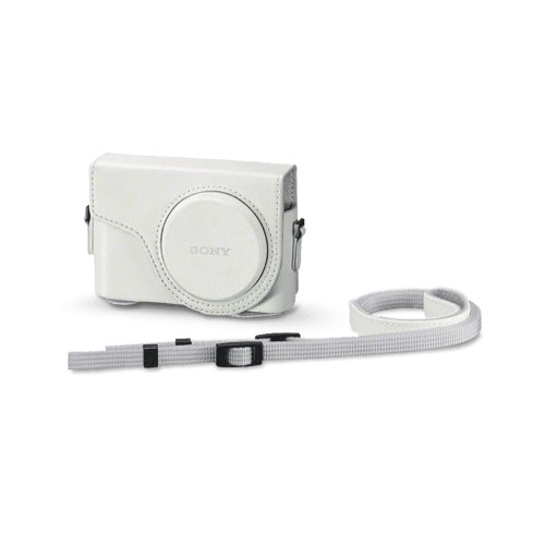 DSC-WX350・WX300用の携帯性、速写性に優れたジャケットケース レンズジャケット、ボディケース、持ち運びに便利なショルダーストラップの3点セット ケースを装着したまま素早く撮影可能 高級感のあるレザー調のスタイリッシュなデザイン ボディケースを装着したまま、USB充電が可能