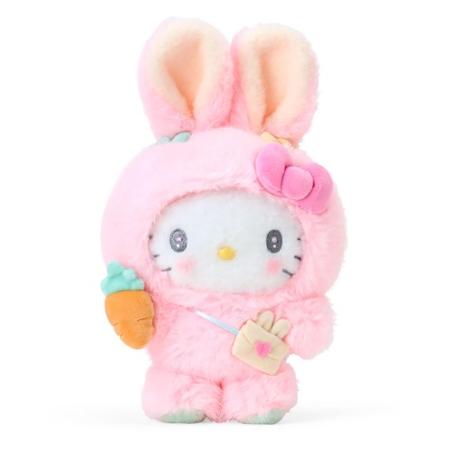 本体サイズ：約幅15.5×奥行12.5×高さ27.5cm。主な材料・原料：ポリエステル にんじん、ポシェット取り外し不可。対象年齢3才以上※チーク部分は手作業で着色しているため、風合いが異なることがあります。また、照明などの影響により色味に変化が生じる場合があります。 (C) 2026 SANRIO CO., LTD.　著作 株式会社サンリオ