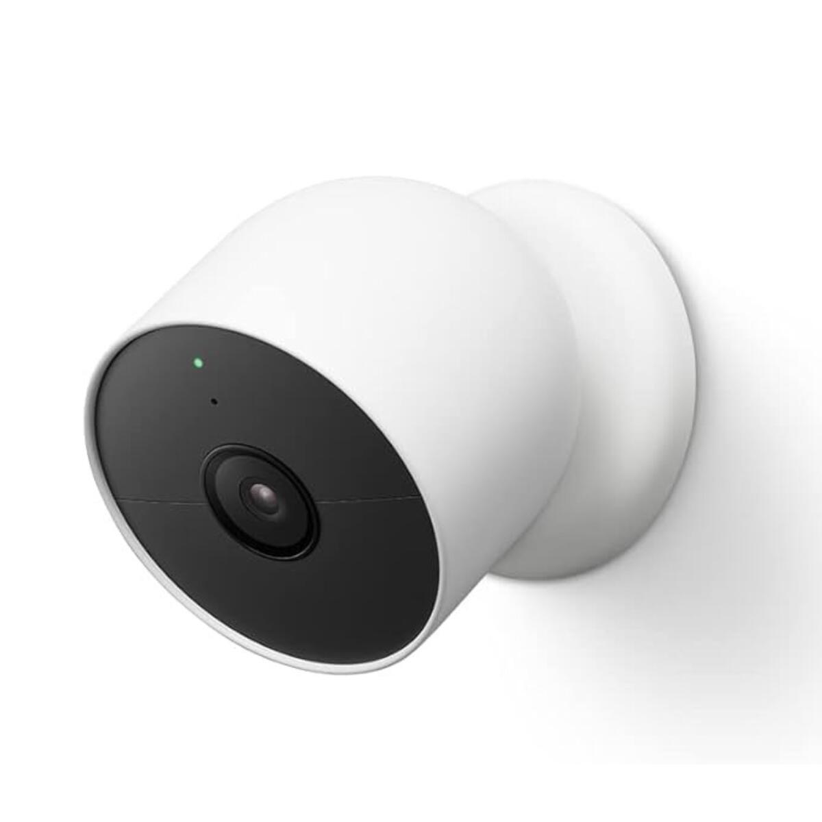 【商品詳細】 ブランド：Google（グーグル） 商品名：Nest Cam（屋内、屋外対応 / バッテリー式） 型番：GA01317-JP カラー：Snow（スノー） 接続：Wi-Fi 802.11a/b/g/n (2.4GHz/5GHz) 電源：内蔵充電式リチウムイオンバッテリー 防水性能：IP54（防塵・防滴） 【商品の特徴】 ・バッテリー式のため配線不要。マグネットマウントで壁面への設置も簡単です。 ・人、動物、車を賢く判別し、重要なイベントのみをスマートフォンに通知します。 ・1080p HDR ビデオと夜間モードにより、昼夜を問わず鮮明な映像を確認可能。 ・スピーカーとマイクを内蔵。外出先からアプリを通じて会話ができます。 ・Google Home アプリで他のNestデバイスと連携し、スマートホームを構築。 【注意事項】 ※Wi-Fi環境およびGoogleアカウントが必要です。 ※本製品は日本国内正規品です。 GA09963JP 防水ケーブル IP65対応 防塵仕様 5mコード カメラ給電 常時電源 屋外設置 セキュリティ機器 防犯対策 スマートホーム ネットワークカメラ 監視システム 玄関見守り 駐車場監視 店舗管理 家庭防犯 配線アクセサリ 電源供給 安定動作 長距離配線 カメラ周辺機器 屋外ガジェット セキュリティ強化 防犯設備 カメラ拡張 正規モデル 白色ケーブル 屋外監視 玄関防犯 駐車場管理 店舗監視 自宅防犯 不審者対策 防犯強化 見守りカメラ 常時録画 ペット見守り 留守番監視 防犯設備設置 屋外カメラ運用 家庭セキュリティ 店舗セキュリティ 夜間監視 不審者記録 安心対策 スマートホーム化 住宅防犯 強盗対策 防犯環境整備 カメラ常時給電 配線延長 安定電源供給 長時間運用 防水環境設置 雨天設置 屋外機器保護 セキュリティ向上