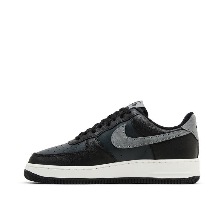 NIKE AIR FORCE 1 '07 SMOKE GREY FJ4170-004 メンズ レディース 人気 おしゃれ