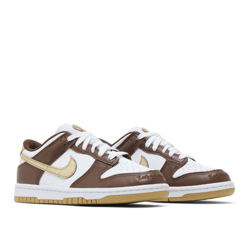 【海外限定 お取り寄せ商品】NIKE DUNK LOW CACAO WOW GOLD (GS) HM3725-171 メンズ レディース 人気 おしゃれ 【海外限定 お取り寄せ商品】NIKE DUNK LOW CACAO WOW GOLD (GS) HM3725-171 メンズ レディース 人気 おしゃれ