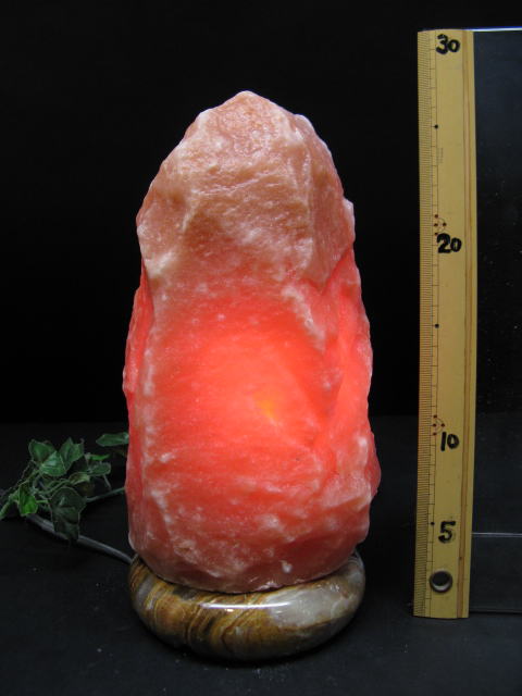 オススメ岩塩ランプ 【 ソルトランプ 】　5511　（ヒマラヤ岩塩ランプ　台座：天然石） 電気用品安 ...