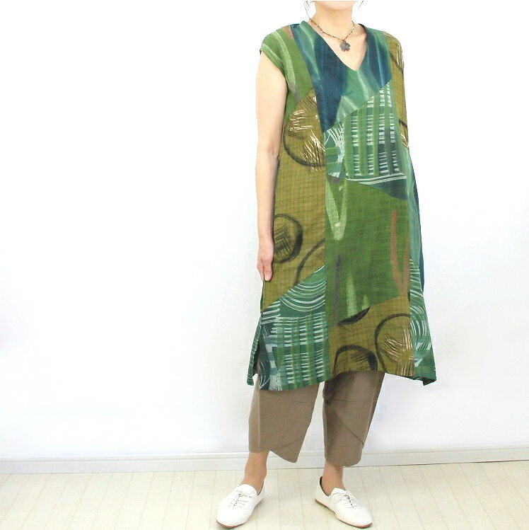 【送料無料】バティック染め　パッチワーク　フレンチ袖　ワンピース