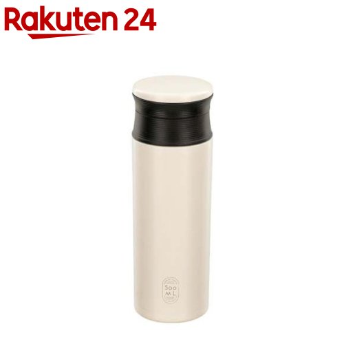 お店TOP＞ホーム＆キッチン＞弁当・水筒＞水筒・マグボトル＞ステンレスボトル＞LIV PLUS ステンレスカフェボトル スクリュー 500ml アイボリー NQ-353 (1個)【LIV PLUS ステンレスカフェボトル スクリュー 500ml アイボリー NQ-353の商品詳細】●ドリッパー設置可能なスクリュータイプ。●既存のドリッパーやペーパーフィルターを使用して、直接コーヒーをドリップすることができます。●真空二重構造で飲みごろ持続！●直接ドリップできる広口の口径。(※サイズによってはできない場合もあります)●飲み口キャップは口当たりがよく、氷や水が勢いよく流れ出ることを防ぐアイスストッパー付き。●パーツが少ないのでお手入れも簡単です。●カラーはアイボリーとブラウンの2色展開で老若男女問わず、オフィスや公園など、どんなシーンでも馴染みます。【規格概要】本体サイズ：(約)幅7×奥行7×高さ21cm本体重量：約0.24kg素材・材質：本体内びん／ステンレス鋼、本体胴部／ステンレス鋼(アクリル樹脂塗装)、飲み口キャップ・ふた栓内側／ポリプロピレン、ふた栓外側／ステンレス鋼(アクリル樹脂塗装)、パッキン／シリコーンゴム容量：約500ml保温効力65度以上(6時間)保冷効力10度以下(6時間)【原産国】中国【ブランド】ベストコ【発売元、製造元、輸入元又は販売元】LIV PLUSリニューアルに伴い、パッケージ・内容等予告なく変更する場合がございます。予めご了承ください。LIV PLUS06-6251-3553広告文責：楽天グループ株式会社電話：050-5577-5043[食器・カトラリー/ブランド：ベストコ/]