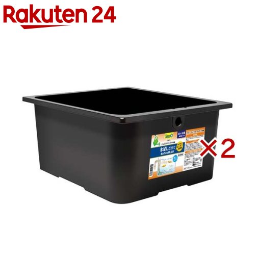 お店TOP＞ペット用品＞観賞魚・アクアリウム用品＞アクアリウム用品＞金魚鉢＞テトラ じょうろでキレイメダカ鉢 40*40 黒 (2セット)【テトラ じょうろでキレイメダカ鉢 40*40 黒の商品詳細】●足し水だけで、水を入れ替えることができるメダカ鉢です。●斜面状の底面で集めたメダカのフンなどの汚れを、足し水で押し流すことで水をキレイに保ちます。●雨でもメダカがあふれません。●丈夫なポリプロピレン製。【使用方法】・水洗いし、組み立てた当製品を、水平な場所に設置してください。・内側の水位線まで、カルキを抜いた水道水を入れてください。・水換え時は、じょうろなどで底面の汚れが舞い上がらないよう、ゆっくりと水を注いでください。・満水になると、底面の水が押し流され、側面の排水口から排水されます。・充分に水換えができるまで、この動作を繰り返し行ってください。※じょうろは別売りです。・軽微な水漏れが起こっても問題のない場所でご使用ください。【規格概要】・鉢サイズ：幅40cm*奥行40cm*高さ19cm・材質：ポリプロピレン【原産国】日本【ブランド】Tetra(テトラ)【発売元、製造元、輸入元又は販売元】スペクトラム ブランズ ジャパンこちらの商品は、ペット用の商品です。※説明文は単品の内容です。リニューアルに伴い、パッケージ・内容等予告なく変更する場合がございます。予めご了承ください。・単品JAN：4571269554390スペクトラム ブランズ ジャパン220-0004　神奈川県横浜市西区北幸2-6-26 HI横浜ビル3階045-322-4330広告文責：楽天グループ株式会社電話：050-5577-5043[アクアリウム用品/ブランド：Tetra(テトラ)/]