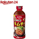 お店TOP＞フード＞料理の素・パスタソース＞鍋の素＞鍋の素＞エバラ キムチ鍋の素 (500ml)【エバラ キムチ鍋の素の商品詳細】●食べごろキムチの酸味と辛さが味わえる●魚介エキスとチキンエキスをベースに唐辛子を加え、白菜キムチを入れたような「食べごろのキムチ」の味が味わえるキムチ鍋の素です。●濃縮タイプ【召し上がり方】・本品1本(300mL)と水600mL(3カップ)に準備した材料を入れて煮込みます。・春雨、ごぼう、もやし、椎茸、白菜キムチ、ごま油などを入れてもおいしく召しあがれます。【品名・名称】鍋の素(濃縮タイプ)【エバラ キムチ鍋の素の原材料】果糖ぶどう糖液糖(国内製造)、アミノ酸液、みそ、醸造酢、魚醤(魚介類)、魚介エキス(オキアミ、鮭、アサリ、ホタテ)、食塩、りんごパルプ、チキンエキス、砂糖、にんにく、乳酸発酵調味料、唐辛子、酵母エキス、かつお節／調味料(アミノ酸等)、パプリカ色素、ベニコウジ色素、酸味料、香辛料抽出物、カラメル色素、(一部に小麦・さけ・大豆・鶏肉・りんご・魚醤(魚介類)を含む)【栄養成分】100mlあたりエネルギー89kcaL、たんぱく質：5.5g、脂質：1.0g、炭水化物：14.0g、食塩相当量：9.2g【アレルギー物質】小麦、さけ、大豆、鶏肉、りんご、魚醤(魚介類)【保存方法】開栓前は直射日光を避け常温で保存【注意事項】・フタをしっかりおさえて、よく振ってください。・開栓時液はね注意・開栓したら必ず冷蔵庫へ。開栓後は早めに使用してください。・分離することがありますが品質には問題ありません。【原産国】日本【ブランド】エバラ【発売元、製造元、輸入元又は販売元】エバラ食品工業リニューアルに伴い、パッケージ・内容等予告なく変更する場合がございます。予めご了承ください。(キムチなべの素)エバラ食品工業220-0012 横浜市西区みなとみらい4-4-5 横浜アイマークプレイス14階0120-892-970広告文責：楽天グループ株式会社電話：050-5577-5043[調味料/ブランド：エバラ/]