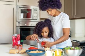 Build a good cooking habit to teenage daughters