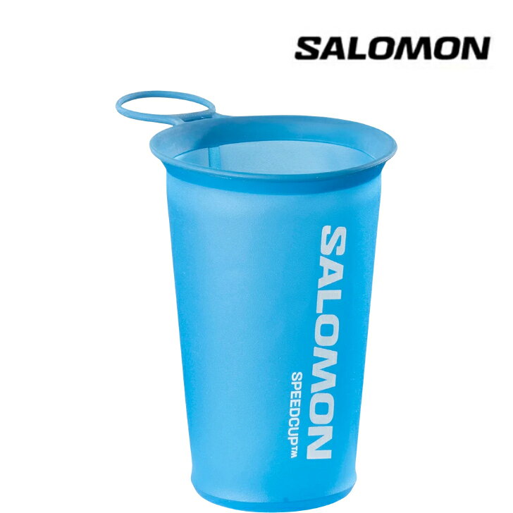 あらゆるレースですばやい水分補給を実現する SOFT CUP SPEED 150ml/5oz。 ソフトな素材で、使用しないときはポケットにコンパクトに収納できます。ループをクリップで留めて使用すると取り出しが簡単です。 ハイライト 出し入れ簡単 ループをクリップで留めて使用すると取り出しが簡単です。 収納可能 ポケットに簡単に収納して取り出せます。 PVC、BPA フリー PVC、BPA フリー。安心して使えるカップです。 特徴 サステナビリティ: PVC、BPA フリー アメリカ食品医薬品局認定のポリウレタン。 製品詳細 重量（g）　12 寸法（長さx幅x奥行cm）　10 x 15 容量（L）　0.15 構造 本体 100% 熱可塑性ポリウレタン
