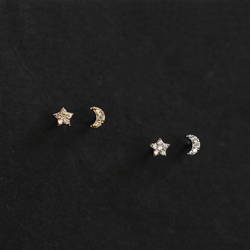 乐天商城 - セール 非対称 星と月のプチスタッドピアス　イヤリング 2色 両耳用 酸化防止コーティング