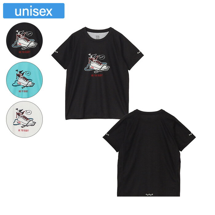 【CHUMSランニングシリーズ】ブービーバードの奮闘を描いたユーモアたっぷりのランニングTシャツ ■デザイン 今すぐ走り出したいのに、靴紐が絡まって悪戦苦闘するブービーバードを描いたランニングTシャツ。「Not Ready」の文字と、準備すらできず困り果てた表情がユーモラスで、思わずクスッと笑ってしまうグラフィックです。さりげないポイントとして、靴紐のカラーをリテイナーに合わせることで、CHUMSらしさを表現しています。 ■商品仕様 ・ドライ加工 ・UVカット機能 ・夜間の安全性をサポートするリフレクタープリント ■素材特性 ポリエステル100％の吸水速乾素材を採用。汗を素早く吸収・拡散し、ドライな着心地をキープ。軽量でさらりとした肌触りが特徴で、ランニングをはじめとしたアクティブシーンに最適です。 ■シリーズ CHUMS RUNNING ■アイテム詳細 Material：Polyester 100% Made in VIETNAM 品番：CH01-2778 カラー：K001（Black）/M055（Ice Green）/W001（White） サイズ：M, L, XL 〈ご注意ください！〉 ※画像の商品は光の照射や角度により、実物と色味が異なる場合があります。 ※柄デザインは生地の取り都合によりプリントの出方が1点1点異なります。 〈お取り扱いに関する注意・洗濯表示について〉 ※商品をご使用の際は、タグ等に記載の「取扱い上の注意書き」や「洗濯表示」を必ずご確認ください。 ■当店でのご注文確定は、当店が定めるお買い物ガイド(下記含む)を理解し、同意したものとしてみなします。 ※実店舗を含め、複数の店舗と在庫を共有しており、ご注文後に在庫切れが発生する場合がございます。その際はメールにてご案内致します。事前にドメイン:shop.rakuten.co.jpをご登録ください。 ※店頭陳列在庫での販売の可能性があります。 ※メーカー画像を使用しておりますが、予告なく仕様やパッケージが変更される場合があります。 ※商品画像のカラーにつきましては、観覧される端末等の設定・環境によって実物と多少異なる場合があります。