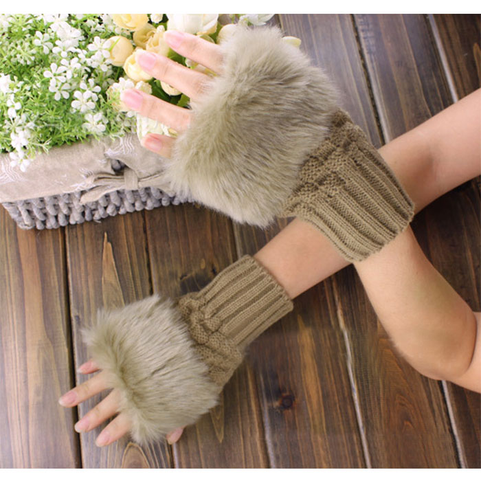 スマホ手袋【ニット手袋】【フェイクラビットファー】手袋【大人可愛い】手ぶくろ ファー グローブ ニット 【あったか】 【保温】【防寒