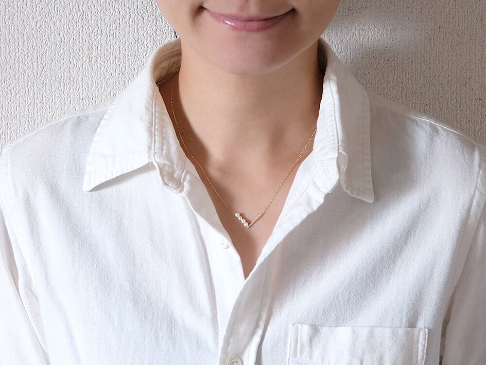 K18 ニンバス ネックレス V字に象られたアコヤパールとダイヤモンド レディース 首...