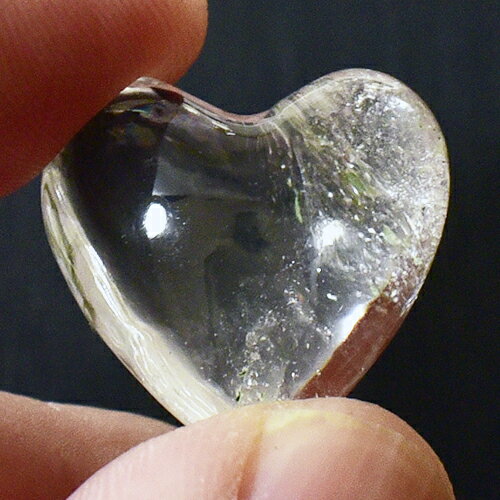 【一点物】ガネッシュヒマール産 ヒマラヤ水晶 ハート 彫刻 クリスタル クォーツ 5・4g【メール便対応可】￢