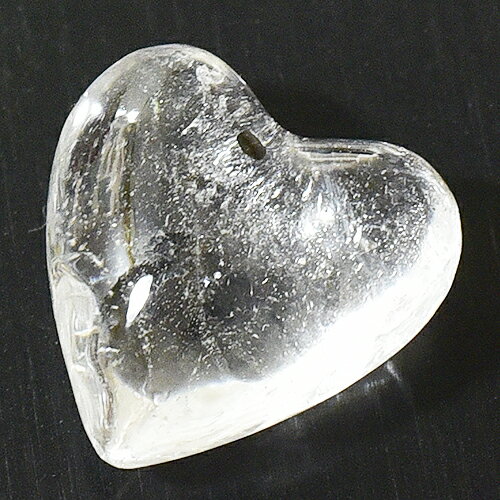 【一点物】ガネッシュヒマール産 ヒマラヤ水晶 ハート 彫刻 クリスタル クォーツ 4．7g【メール便対応可】￢
