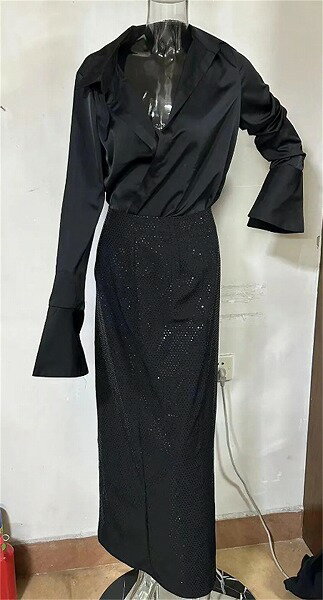 洗練されたシルエット トップス 秋 セットアップ 宴会場 上品映え プリット タイトスカート