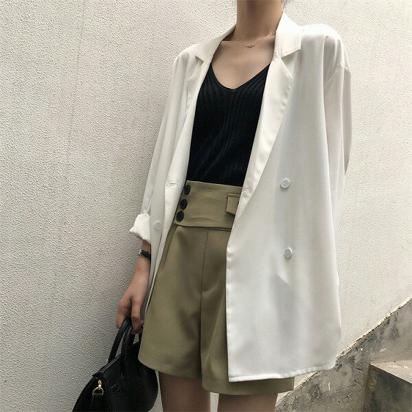 魅力を増すコツ 薄手 コート スーツジャケット 日よけします エレガント デザインセンス