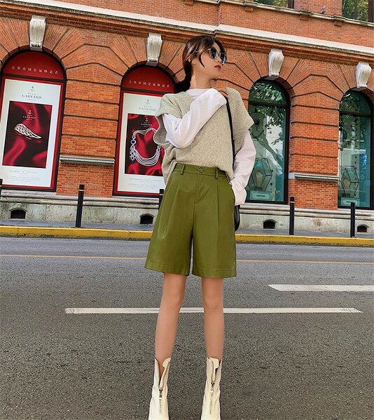 デイリーに使える ワイドレッグ ショートパンツ カジュアル レザーショーツ ハイウエスト