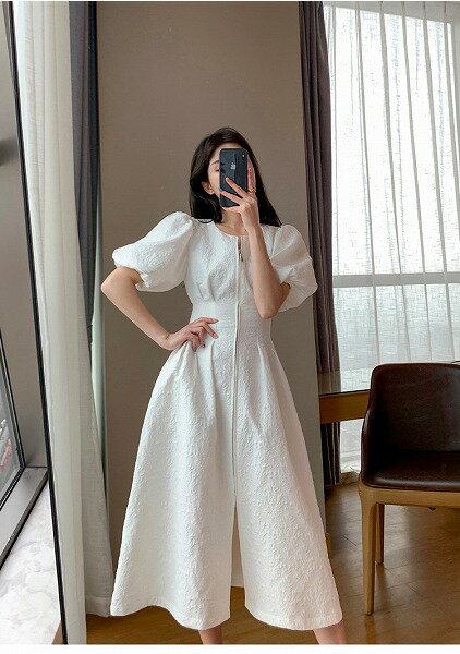 大人気商品 売り切れ続出！ INSスタイル気質 女神 パフスリーブ ジッパー ロングスカート 大きい裾 気高い