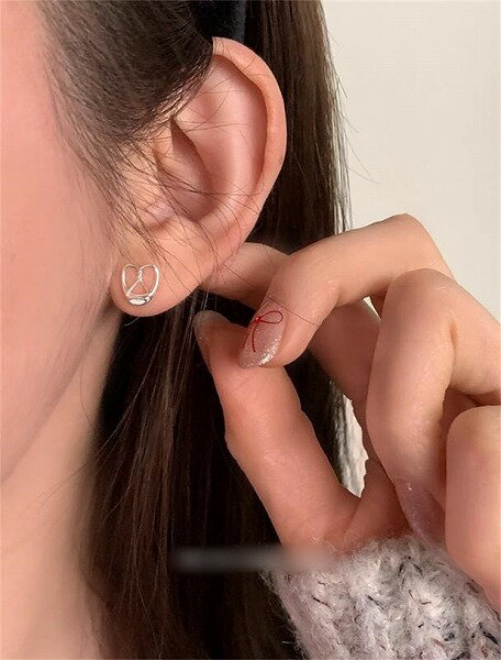 ピアス 新作 宴会場 洗練された プレゼント 純銀ピアス