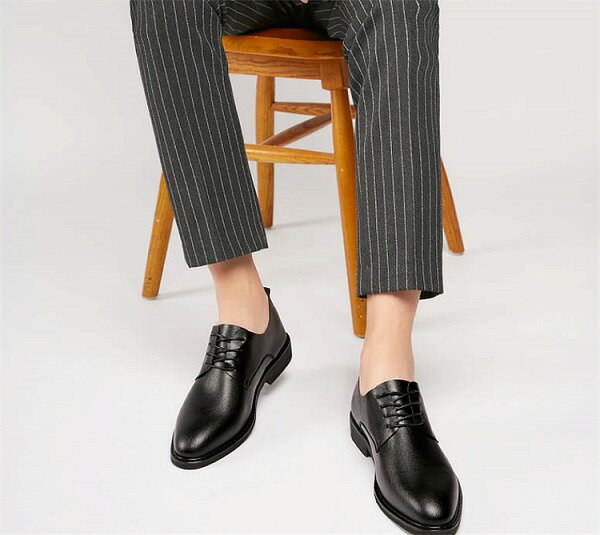 本当に素晴らしいです INSスタイル シングルシューズ 通気 正装革靴 ビジネス カジュアルシューズ