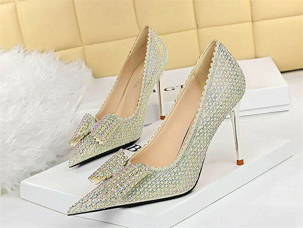 結婚靴 ポインテッドトゥ 蝶ネクタイ 単靴 宴会場 細いハイヒール