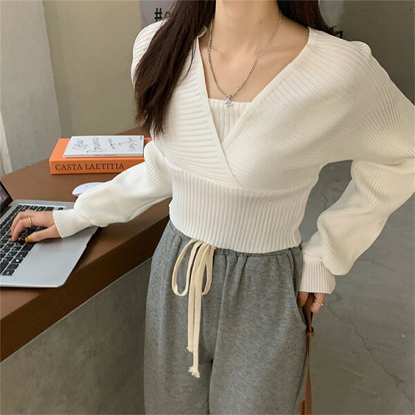 秋 フェイク2ピース パフスリーブ デザイン 受け取って腰 気質 ニットトップス
