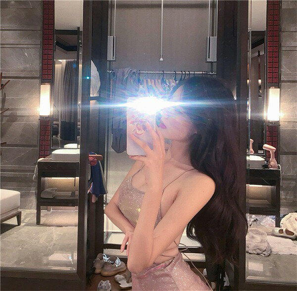 着映えが狙える ホルターネック 背透けて スリム タイトスカート ロマンティック セクシー ベアトップ