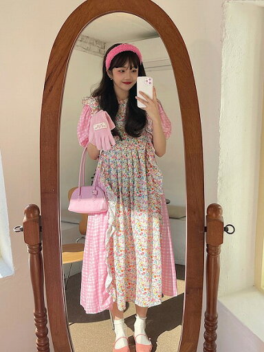 通りすがりの人がみな見ている ロングスカート デザインセンス 花柄 縫付 お出かけ ワンピース 通りすがりの人がみな見ている ロングスカート デザインセンス 花柄 縫付 お出かけ ワンピース