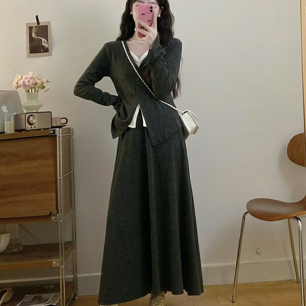 人気オシャレニットセットアップ切替カーディガンとスカート　レディース新作