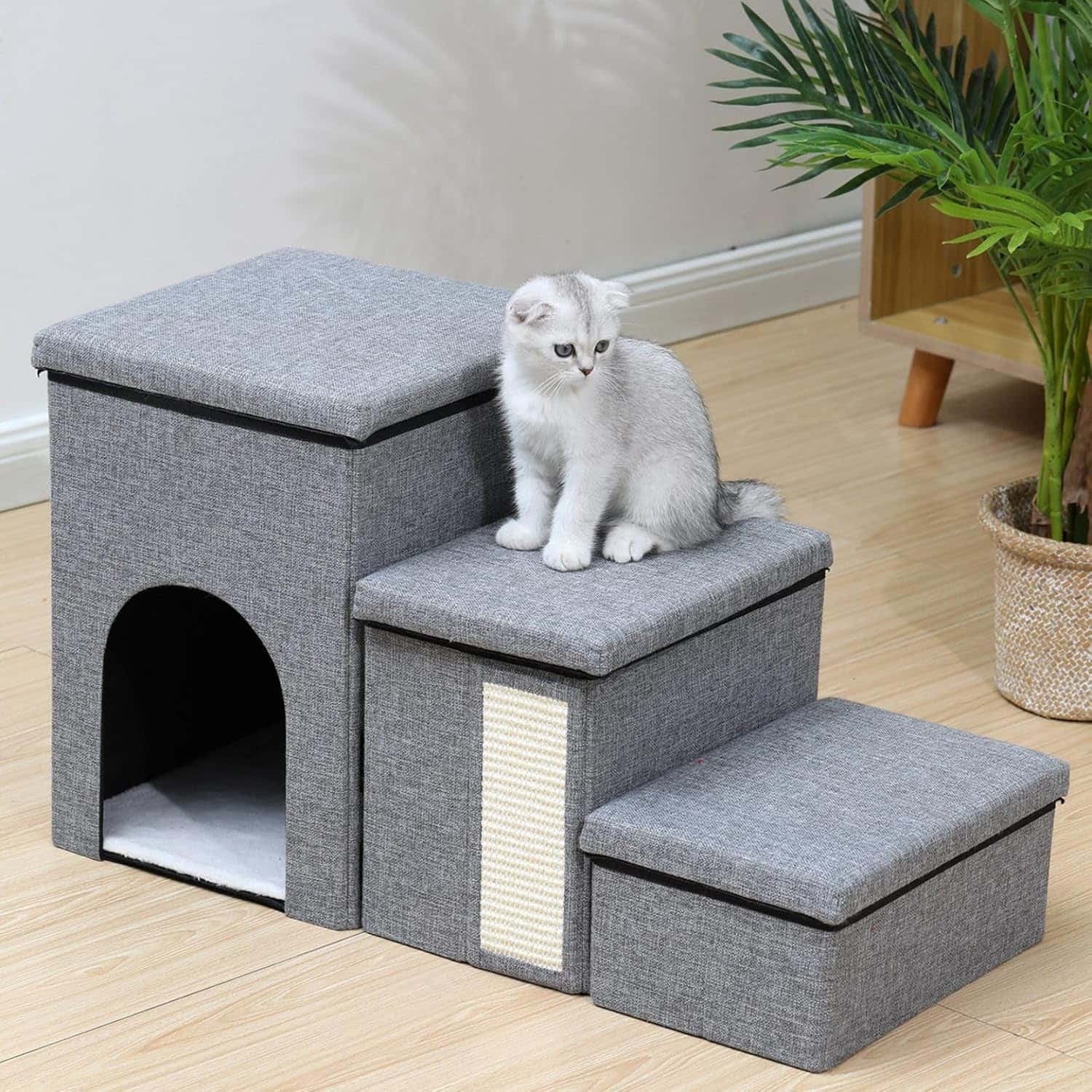 - カラー: グレイ- サイズ: 72*33*41CM- 隠れ家としてのパーソナルスペースを提供- 柔らかいシートで快適な寝心地- 穴から出る猫の顔を楽しむことができる- 30kg以下のペットに対応した安定性の高いステップ- MDF板を使用し、しっかりとした安定性を確保- 幅広設計で昇り降りしやすい- 底に厚紙や布を敷くことで摩擦による跡を防止- 犬種に合わせた設計で安心、ケガやヘルニア予防に効果的- 弾力のあるウレタン素材を使用したステップ- 階段ベッドとしてと収納スペースを兼ね備えている- マットは取り外して洗濯可能で清潔に保てる- 折りたたみ式で持ち運びやすい軽量設計- コンパクトに折り畳め、収納にも便利- 設置場所の変更も簡単に行える メーカー希望小売価格はメーカーカタログに基づいて掲載しています