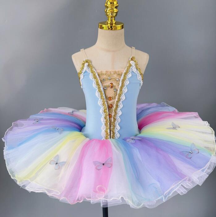 商品名バレエダンス衣装 子供レオタード チュチュスカート 色ブルー内容写真参考サイズ100 身長90-105cm 体重15kgくらい110 身長100-115cm 体重17.5kgくらい120 身長115-125cm体重20kgくらい130 身長125-135cm体重25kgくらい140 身長135-145cm体重30kgくらい150 身長145-150cm体重35kgくらい160 身長150-160cm体重40kgくらい素材ポリエステル連絡について＊土日祝日に電話対応不可、メールでの返信は48時間以内させていただきます。弊社と連絡取れないことはございません、最後まできちんと対応いたします、どうぞご安心ください。＊誠に勝手ながら、ご理解頂きますようお願い申し上げます。注意事項＊ページの閲覧環境によって、掲載写真と実際の商品の色合いが異なる場合があります。＊モデルに小物を使う場合がございますが、商品に含まれませんのでご了承下さい。＊生産過剰や管理条件より細かなキズやヨゴレなどがございます。完璧品をお求めの方と細かい部分を気になさる方は、ご購入をご遠慮ください。＊は複数店舗共有しております、更新は遅れるより切れの場合がございます、その場合、できるだけ早めに報告させていただきますが、どうか容赦ください。＊商品の仕様は、製造元の都合により予告なく変更する場合があります。＊お届けした商品に不備がございましたら、お届け後5日以内にご連絡ください。確認後速やかに対応させていただきます。なお期日を過ぎた場合はお受け致しかねますので予めご了承ください。＊他に不明点がございましたら、ご連絡くださませ。 メーカー希望小売価格はメーカーカタログに基づいて掲載しています