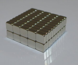 ネオジム磁石 角型 5mm×5mm×5mm(N35) 100個ネオジウム 超強力 マグネット　強力磁石　永久磁石　いろいろ使えますリール改造・燃費アップ・フィギア・プラモデル・日曜大工・工作・DIY・紙留め・実験