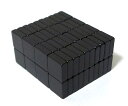 ネオジム磁石(樹脂塗装)6.4mm×6.4mm×1.6mm (N35) 80個ネオジウム 超強力 マグネット 強力磁石 永久磁石 いろいろ使えますリール改造・燃...