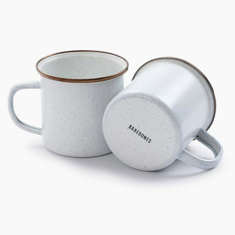 室内、野外問わずにおいしいコーヒータイムをお楽しみください。2個セット。 ●サイズ：W12×H8.9cm ●材質：スチール（トリプルコートホウロウ）、リム／ステンレス ●重量：181g ●容量：414ml