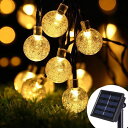 メーカー希望小売価格はメーカーサイトに基づいて掲載していますクリスマス ハロウィンだけでなく日常も 光でデコレーションし、自宅の庭をおしゃれな空間に。 【商品説明】 ■ソーラーライト 電池不要、明るくなると自動で充電 外が暗くなると自動で点灯します。 ■防水加工 防水加工がされているので雨の日も点灯します。 ■8パターン点灯 ソーラーパネルの裏のMODEスイッチで点灯パターンを8パターンに変更できます。 【商品詳細】 商品名：イルミネーション ソーラー 屋外 ソーラーイルミネーション イルミネーションライト ソーラーライト ストリングライト ガーデンライト LED 屋外用 フェアリーライト 電飾 明るい ●LED数 100球