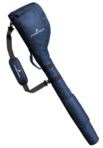 【超軽量440g/最大8本収納】本体重量は440gと非常に軽量で、女性でも簡単に持ち運びが可能です。使用しない時はコンパクトに折りたためるため、自宅や車の省スペースに収納できます。展開時は最大8本のクラブを収納できる大容量サイズとなり、打ちっぱなしや練習用として必要なクラブを厳選して持ち運ぶのに最適です。 【充実した収納ポケットと耐久性】小銭入れ、タオル、キーケース、スマートフォン、ペットボトル、グローブなどを整理して収納できる3つのポケットを装備しています。ファスナー部分には耐久性に優れたオリジナルの高品質ブランドジッパーを採用し、開閉のストレスを軽減しました。また、ケース底面には厚さ1cmのクッションを内蔵しており、クラブを外部の衝撃から保護します。 【持ち運びやすい3WAY仕様】厚さ2cmのショルダーパッドが肩への負担を軽減し、安定した持ち運びをサポートします。ショルダーベルトは身長やクラブの重さに合わせて長さ調整が可能。肩掛け、手持ちなど、移動手段(徒歩、自転車、バイク)に合わせて持ち方を変えられる実用的な設計です。