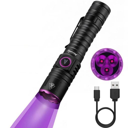 【高品質365nm UV LED】このUVライト懐中電灯は光源として3個の高品質365nm UV LEDを使用し、最大10Wの消費電力と2800mWの発光力で、プロ用ブラックライトになります。 【ブラックUVフィルターレンズ】このウッドライトはハード強化ブラックフィルター光学レンズを搭載し、環境からの外来光をカットし、紫外線をより純粋で強力にします。 【高品質アルミ合金シェル】ブラックライト懐中電灯のボディケースは高品質アルミ合金を採用し、放熱性能を大幅に向上させ、ランプビーズの寿命を延ばし、ブラックライトの信頼性と耐久性を向上させます。 【USB C充電式】このUVライトはUSB C充電ポートを設計し、プラグの表裏を気にせず充電ポートに挿入でき、充電がより便利で簡単になります。充電インジケーター付きで、電源の充電状態を把握でき、より安全に充電できます。