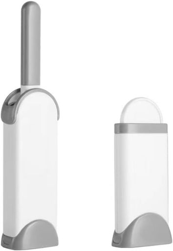 サイズ展開で使い分け可能:大ブラシは自宅でのカーペットやソファの除毛に、小ブラシは外出時の洋服の毛玉やホコリ取りに適し、コンパクトでバッグにも収まりやすく手軽に活用できます。 静電気吸引で簡単清掃:電源不要でブラシを対象物に軽く当てて動かすだけ、繊維に付着したホコリや毛髪を静電気で吸着し、力を入れずに手間なく清掃できます。 多素材に対応した幅広い用途:洋服からソファ、カーペット、寝具、車内の布製品まで、様々な布素材の汚れに対応し、抜け毛やダストを効率的に除去できます。 専用ケース付きで衛生的保管:使用後は専用ケースに収納することで、ブラシ繊維を清潔に保ち、ホコリや汚れの付着を防いで次回使用時も快適です。 軽量丈夫で長期使用:軽量設計で持ち運びやすく、ブラシ繊維は丈夫で折れにくいため、日常使いから外出先まで長期間安心して使用できます。
