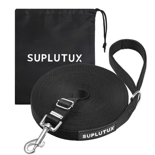 🐕【 お好きな長さを】新品登場!SuplutuX 最新進化版犬用リードは金属製の長さ調整バックルと2本の固定バックルが含まれています、必要に応じて犬リードの全長を適切に調整でき、愛犬が安全範囲の内にリコールト訓練、トラッキング訓練、行動調整訓練、服従訓練など行います。 🐕【優れた縫製技術と耐久性】高品質のナイロンでできており、またジグザグステッチで補強されています。リードの幅は2cmで、耐久試験で最大引張力は200ポンド超えを記録していました。 🐕【柔らかい素材の持ち手とD型金属製バックル】持ち手が柔らかい素材で作られたので、急にワンちゃんが走り出した場合また長時間引っ張ってもあなたの手を最大限度に守れます。持ち手隣のD型バックルもウンチ袋ディスペンサーや鍵など掛けます。 🐕【丈夫でねじれない360°金属製フック】頑丈な金属素材を作られ、ペットのハーネスや首輪に固定できます。 360°回転設計により、犬は自由で安全に保たれます。