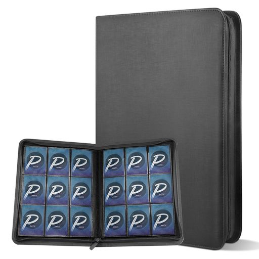 「高級感のあるPU素材」カードファイルの表面は高品質のPU素材で重厚感があり、埃や汚れを簡単に拭き取れます。ファスナー付きデザインで持ち運びに便利で、カードをしっかり固定し外部からの汚れや損傷から完全に保護します。 「360枚大容量&amp;横入れ式」合計20ページで360枚収納可能。各ページ両面9ポケット、横入れ式でカードが落下せず安全です。スリーブ付きカードも簡単に出し入れでき、コレクション管理が快適になります。 「多種カード対応サイズ」ファイル全体:35x26x3.2cm、ポケット:9.7x7cm。各種トレカに最適です。透明度の高いページでカードが美しく映え、黒背景でコレクションがより引き立ちます。 「耐久性&amp;防水設計」PU素材は湿気や汚れに強く、長期保存に最適です。丈夫な作りでファイルを落としてもカードが安全で、ファスナーにより埃やゴミの侵入も防ぎ、大切なコレクションを完全に保護します。 「長期愛用の安心設計」リングファイルと違い金具がないためカードに傷が付かず、長期保存に安心です。