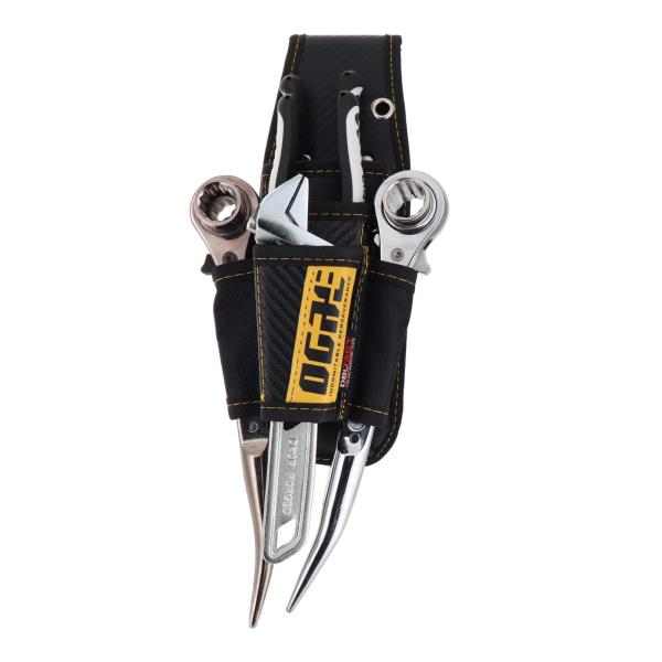 ●耐久性・弾力性・柔軟性に優れたカーボン調PUレザー仕様 ●特殊成型加工で工具を出し入れしやすい硬めのポケット ●工具が引っ掛かりにくく、工具の抜き差しがスムーズ！ ●9インチ工具に対応。 ●ワンタッチベルトのバックルが通しやすいベルト通し部(ベルト幅60mm対応) 【仕様】 ●サイズ：約260mm×90mm×90mm ●深さ：3段(約160mm/約110mm/約85mm) ●ベルト通し幅：約75mm ※工具は付属しません メーカー：株式会社三共コーポレーション